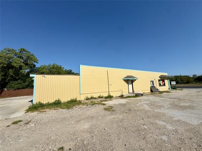 Property photo 3 at 1212 E Pierce ST - Simpson & Parr, Luling, TX