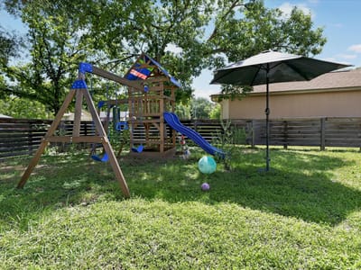 Property photo 2 at 1213 Dunstan DR - 3 bed 2 bath home