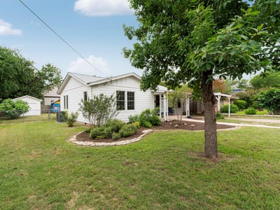 Primary bedroom at 1215 Payne Ave - 4 bed 2 bath home