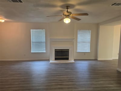 Property photo 4 at 1216 Bradbury LN - 4 bed 2 bath home