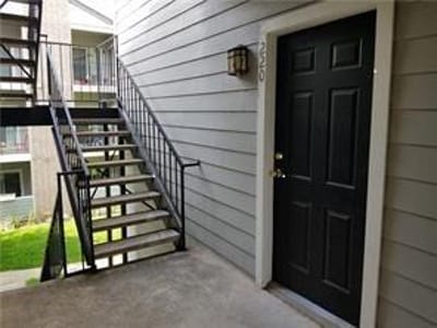 Photo 3 of 22 at 12166 Metric BLVD Unit #220 - 1 bed 1 bath home