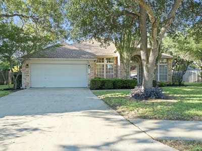 Photo 4 of 39 at 1217 Cypress Mill CIR - 4 bed 2 bath home
