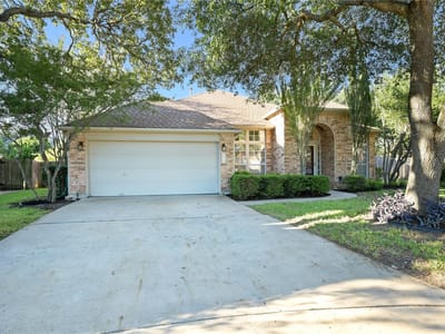 Photo 5 of 39 at 1217 Cypress Mill CIR - 4 bed 2 bath home