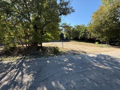 Photo 2 of 11 at 1218 Southridge RD - Salado, Salado, TX