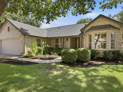 Property photo 3 at 122 Dan Moody TRL - 3 bed 2 bath home