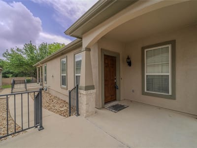 Living area at 122 Granite Peak Cv - 2 bed 2 bath home