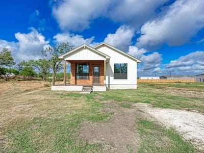 Property photo 3 at 122 Los Fresnos DR - 3 bed 2 bath home