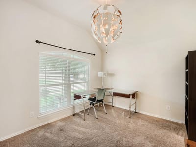 Primary bedroom at 122 Sandstone TRL - 3 bed 2 bath home