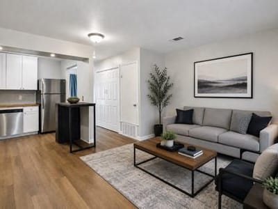 Property photo 3 at 1221 W Hopkins ST Unit #2 - 2 bed 1 bath home