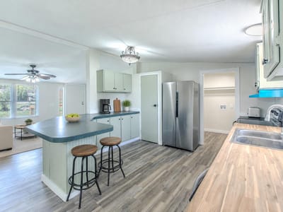Property photo 4 at 1225 Grandview DR - 4 bed 2 bath home