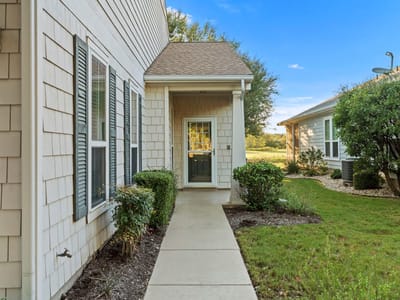 Photo 5 - 123 Dickens CIR Photo 5 of 40 at 123 Dickens CIR - 2 bed 2 bath home