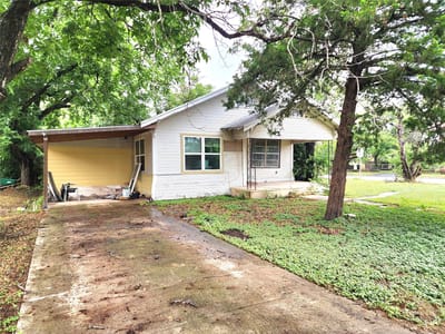 Property photo 3 at 123 E Davis ST - 2 bed 1 bath home