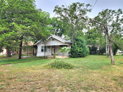 Property photo 5 at 123 E Davis ST - 2 bed 1 bath home