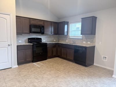 Property photo 3 at 123 Saranac DR - 3 bed 2 bath home