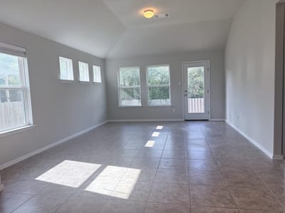 Property photo 4 at 123 Saranac DR - 3 bed 2 bath home