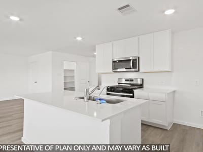 Property photo 4 at 124 Baby Calf Roping RD - 6 bed 2 bath home