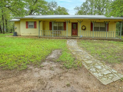 Kitchen at 124 Blue Oaks Dr - 3 bed 2 bath home
