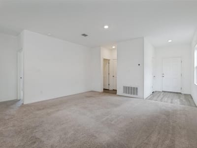 Property photo 5 at 124 Bracken LN - 3 bed 2 bath home