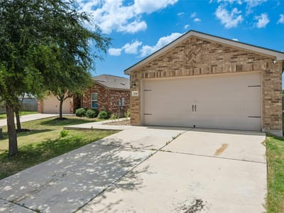 Property photo 3 at 124 Continental Ave - 3 bed 2 bath home