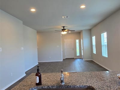 Property photo 5 at 124 Edward R Gaytan ST - 3 bed 2 bath home