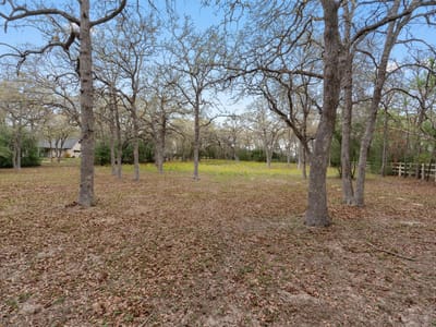 Bathroom at 124 Kingwood Dr - The Arbors At Dogwood Creek, Elgin, TX
