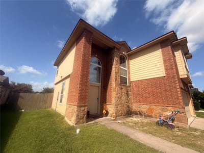 Property photo 3 at 124 Langtry LN - 4 bed 2 bath home