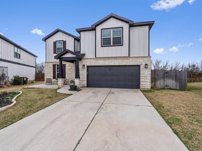 Living area at 124 Northern Harrier Ct - 4 bed 2 bath home