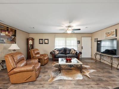 Property photo 5 at 7092 FM 621 - 4 bed 2 bath home