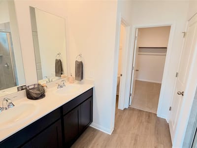 Photo 4 of 6 at 124 Windfall TRL - 4 bed 2 bath home