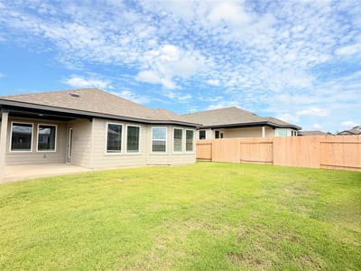 Photo 5 of 6 at 124 Windfall TRL - 4 bed 2 bath home