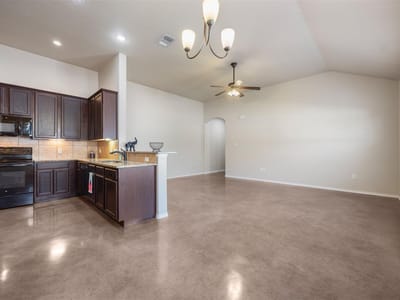 Bathroom at 125-127 Joanne Cv - Samuels Court 725, New Braunfels, TX