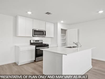 Primary bedroom at 125 Baby Calf Roping RD - 5 bed 2 bath home