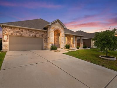 Living area at 125 Callie WAY - 4 bed 3 bath home