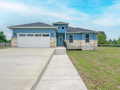 Kitchen at 125 Comanche DR - 3 bed 2 bath home