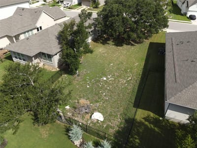 Property photo 2 at 125 Monterey Oak TRL - Hidden Oaks At Berry, Georgetown, TX