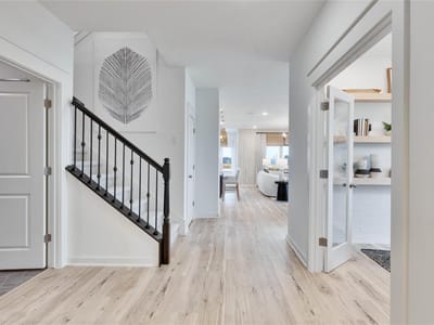 Property photo 2 at 125 Pella PASS - 5 bed 3 bath home