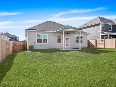 Property photo 2 at 125 Skyflower LN - 3 bed 2 bath home