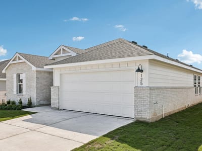 Primary bedroom at 125 Southridge Trl - 4 bed 2 bath home