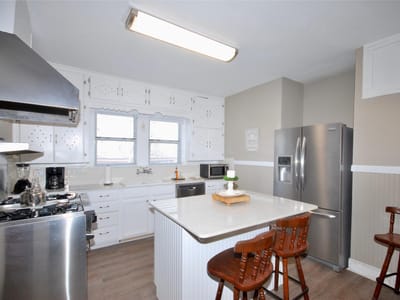 Primary bedroom at 125 W Wallace St - 3 bed 2 bath home
