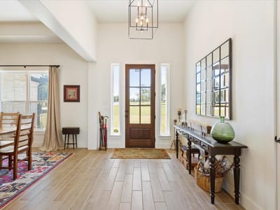 Property photo 5 at 1250 E Creekview DR - 5 bed 3 bath home