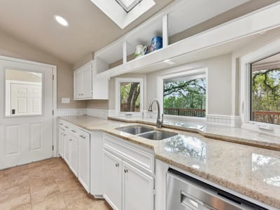 Property photo 5 at 126 County Road 420 - 3 bed 3 bath home