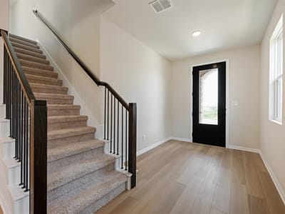 Property photo 4 at 126 Crater Lake DR - 4 bed 2 bath home