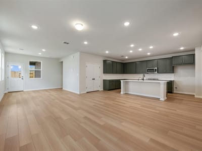 Property photo 5 at 126 Crater Lake DR - 4 bed 2 bath home