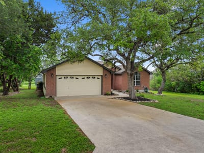 Property photo 3 at 126 Hunter Ridge Rd - 3 bed 2 bath home