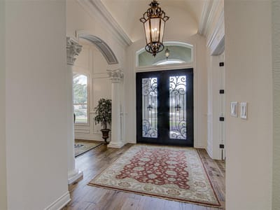 Photo 4 of 40 at 126 Lipizzan LN - 3 bed 3 bath home