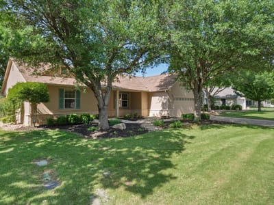Living area at 126 Trail Rider WAY - 3 bed 2 bath home