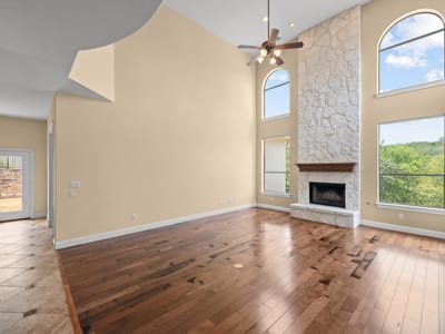 Property photo 4 at 126 Vailco LN - 5 bed 4 bath home