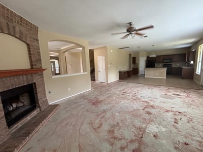 Property photo 5 at 12621 Wayne Spur LN - 4 bed 2 bath home