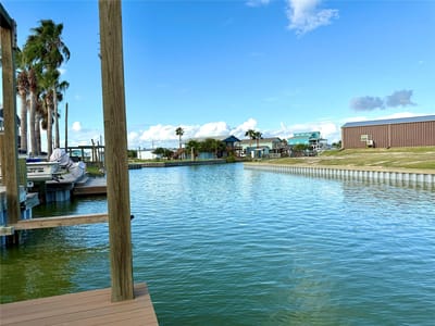 Photo 5 - 127 Copano Cove RD Photo 5 of 26 at 127 Copano Cove RD - Rockport, Rockport, TX