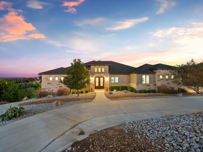 Living area at 1274 Trailhead - 3 bed 2 bath home